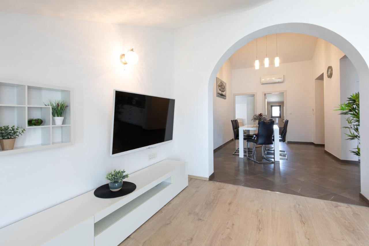 Apartments Otia Seaview Porat  Eksteriør billede