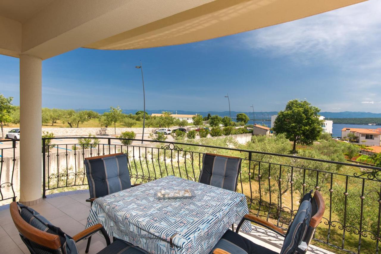 Apartments Otia Seaview Porat  Eksteriør billede