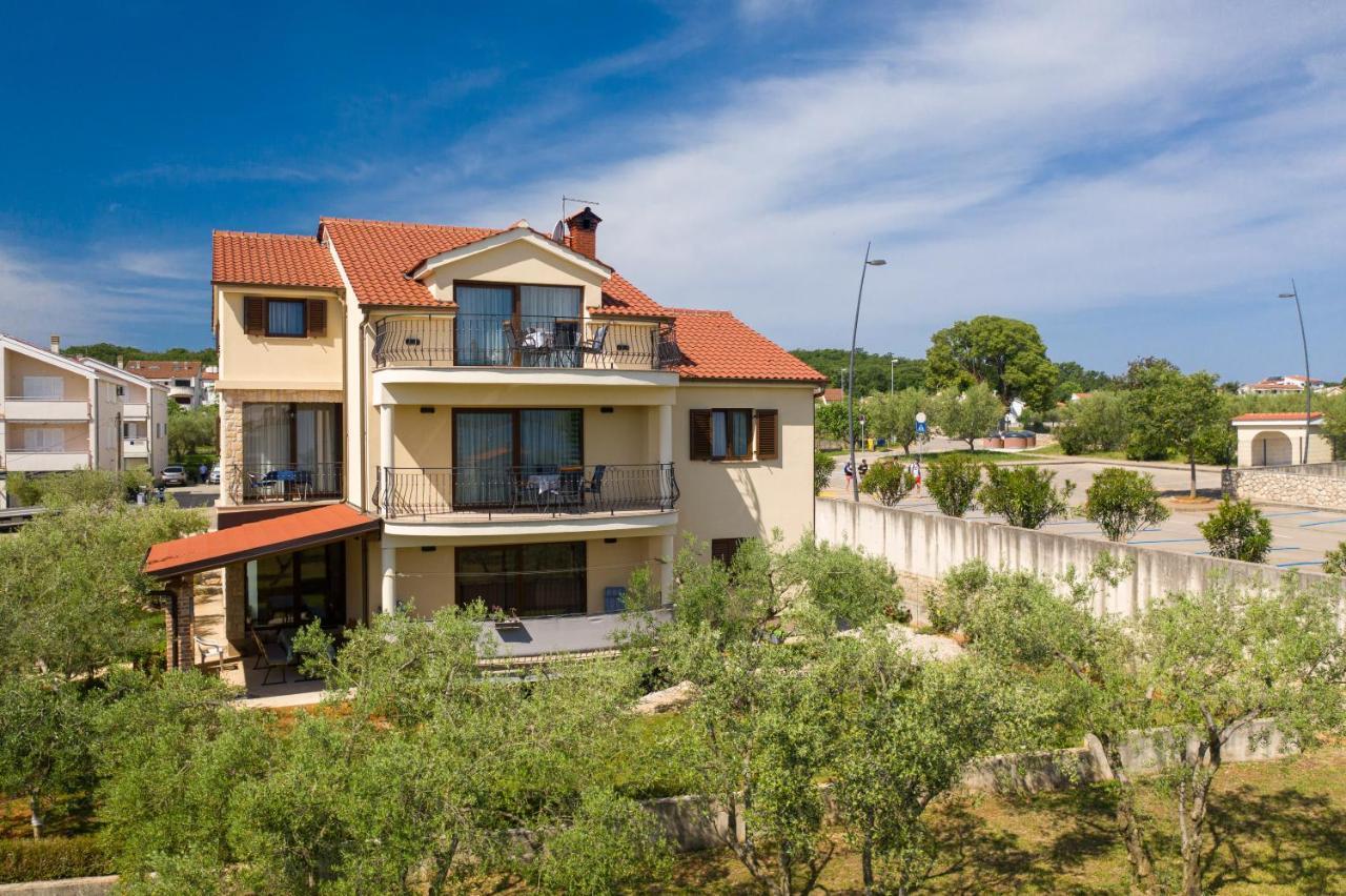Apartments Otia Seaview Porat  Eksteriør billede