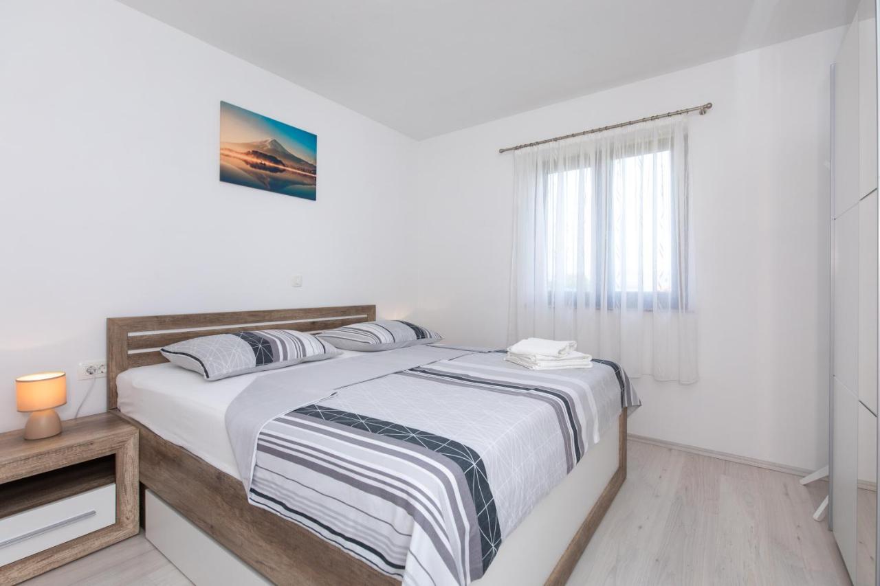 Apartments Otia Seaview Porat  Eksteriør billede