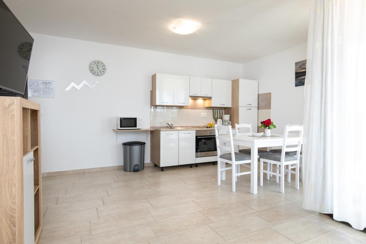 Apartments Otia Seaview Porat  Eksteriør billede